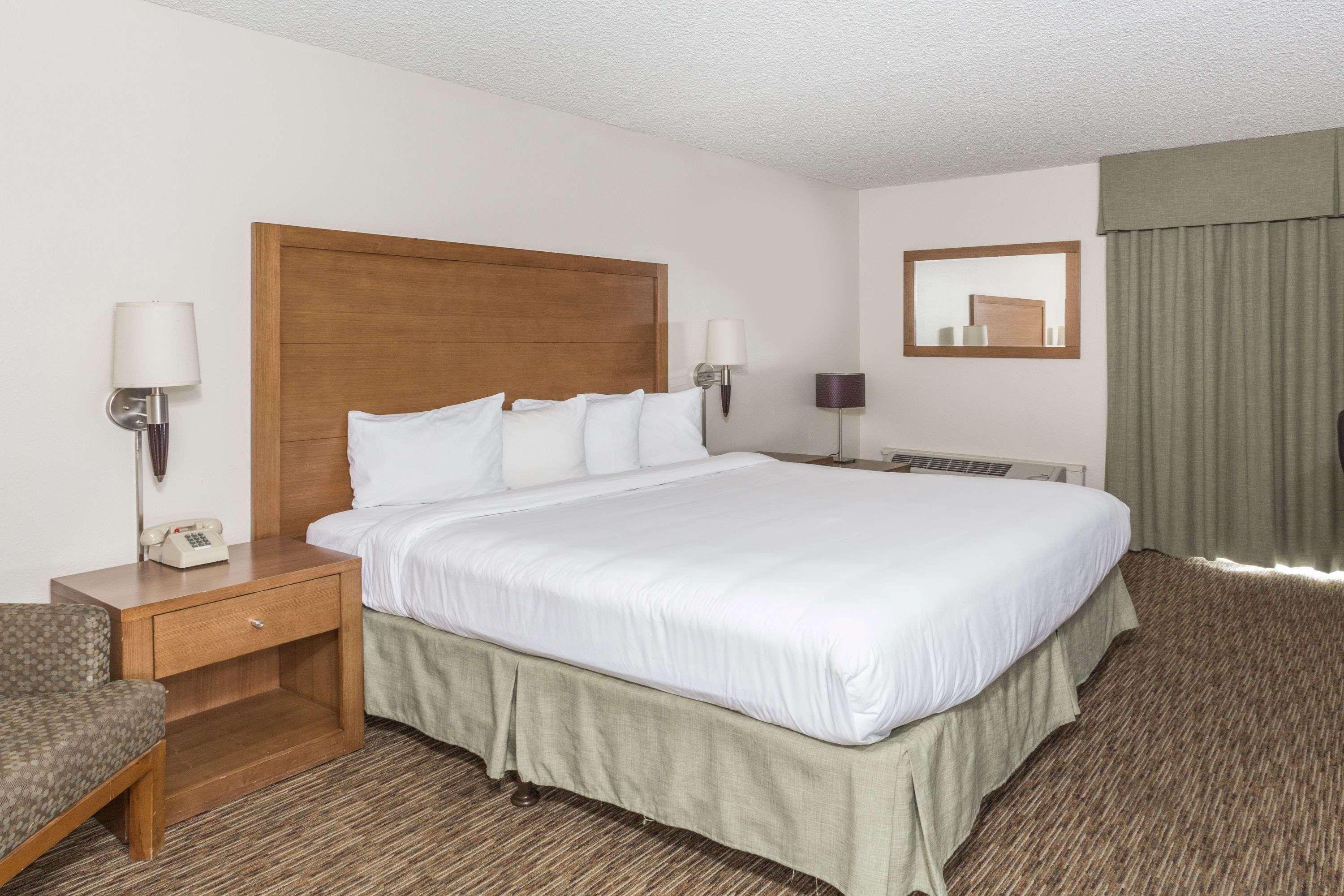Days Hotel By Wyndham Peoria Glendale Area Exterior foto